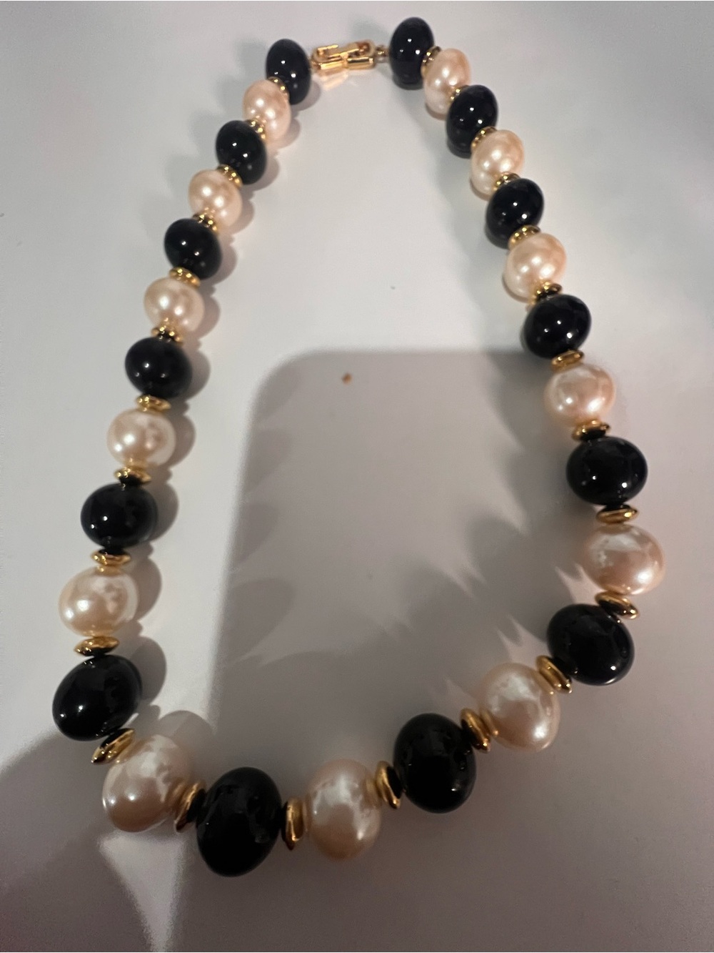 Elegant Black and Cream Beaded Necklace - Classic Two-Tone Design